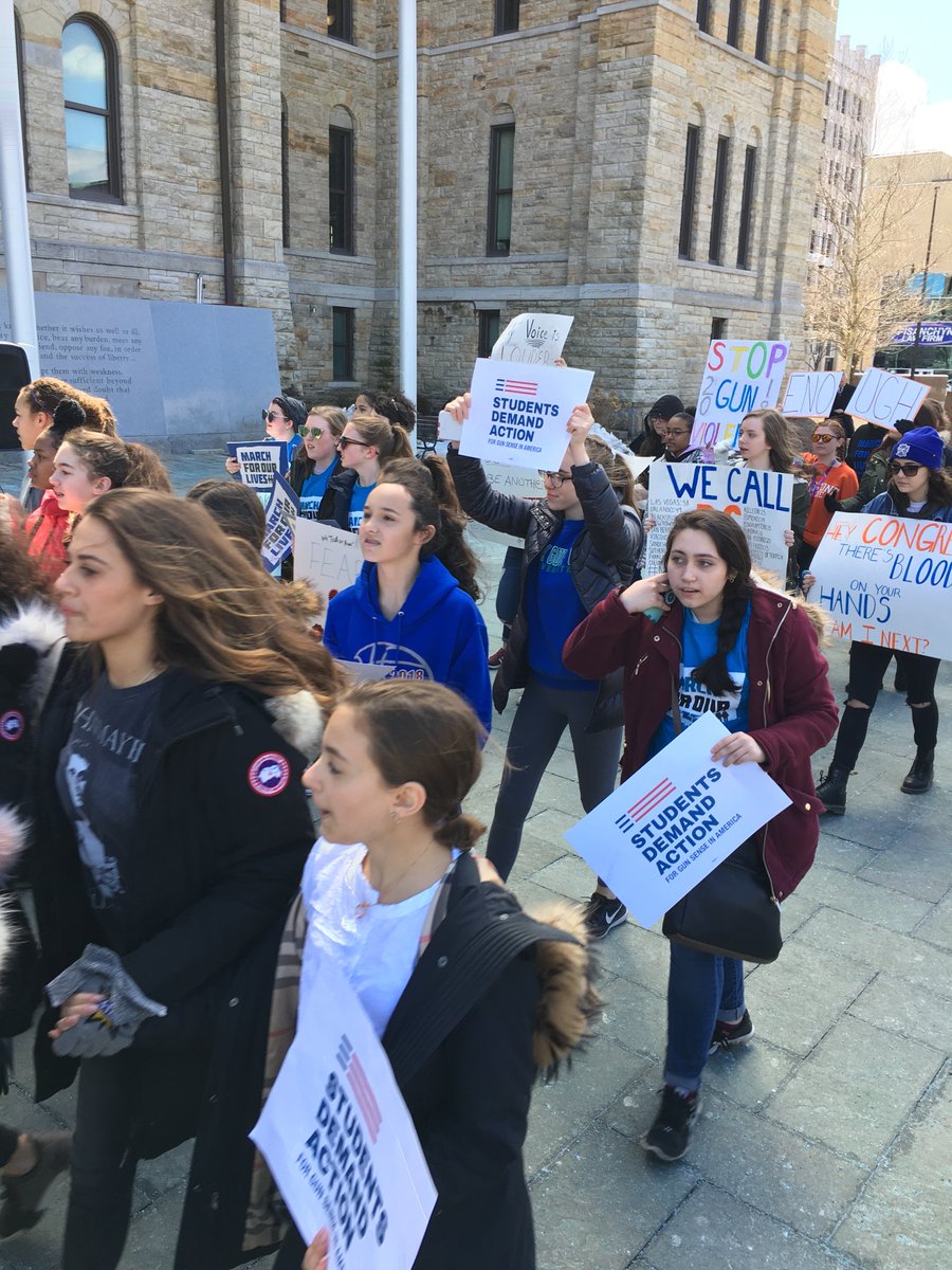 ScrantonAquinas's tweet photo. Today, members of the Scranton community rallied in the March for Our Lives, a movement dedicated to gun reform in light of the "epidemic of mass school shootings that have become all too familiar." #MarchForOurLives https://t.co/RQrAMDv5oY