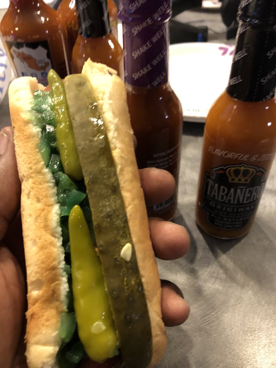 Don’t sleep on the Kona dogs <a href="/BigIslandPoke/">Big Island Poke</a> on Himes and Gandy!! Try one with a splash of <a href="/TabaneroHot/">Tabañero Hot Sauce</a> .#Dignitarylife