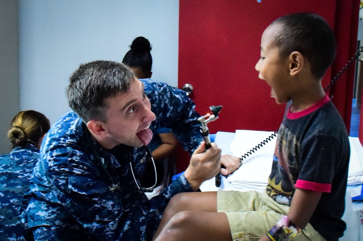 USPacificFleet's tweet photo. US, UK, Japan begin health engagements in #YapFSM for #PacificPartnership 2018 mission: https://t.co/Ehf3a6Be4s @USEmbassyFSM @PacificCommand @US7thFleet https://t.co/A7yPrwr67u