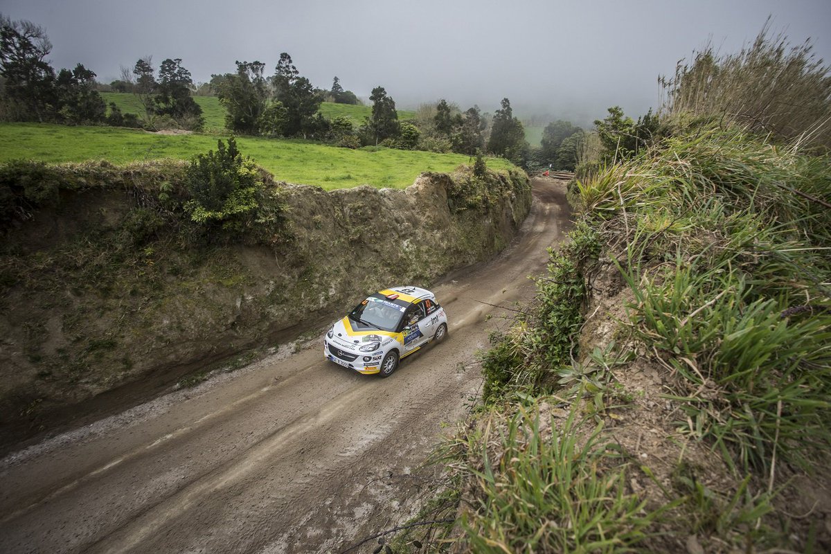 LVRally's tweet photo. Tikmēr @MSesks / #RenarsFrancis jauno FIA Eiropas rallija čempionāta sezonu iesāk ar goda pjedestālu un 3.vietu Portugālē notiekošajā @AzoresRallye! 👌🥉 Piekāpjoties vien mājiniekam Gago un spānim Llarena. #JoFinišsBijaMērķis
📸 @FIAERC | #OpelMotorsport | #OpelAdamR2 https://t.co/V2eVYjU3Il