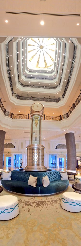AWorldofLuxury's tweet image. Well what would you expect from a  #Luxury hotels main entrance?

Welcome to the @WaldorfRAK, nothing but breathtaking.

@heavenskincare #SpasOfHeaven