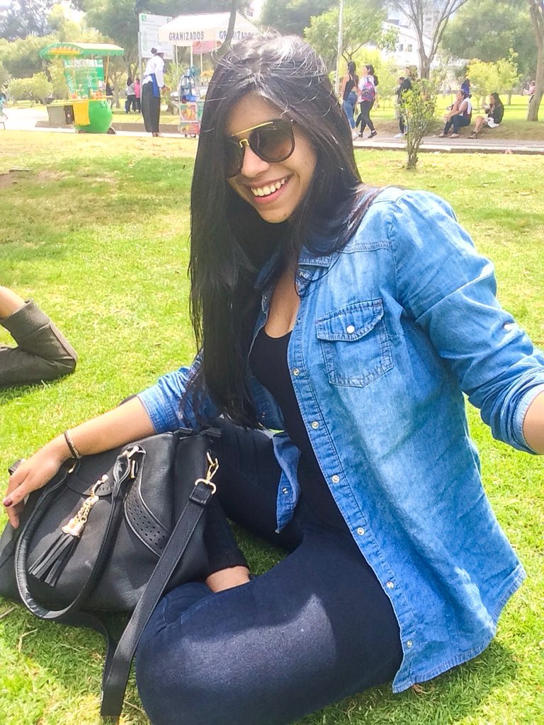 mmmaaarvi's tweet photo. ✌🏼👸🏻🌷 https://t.co/U3IAIS448V