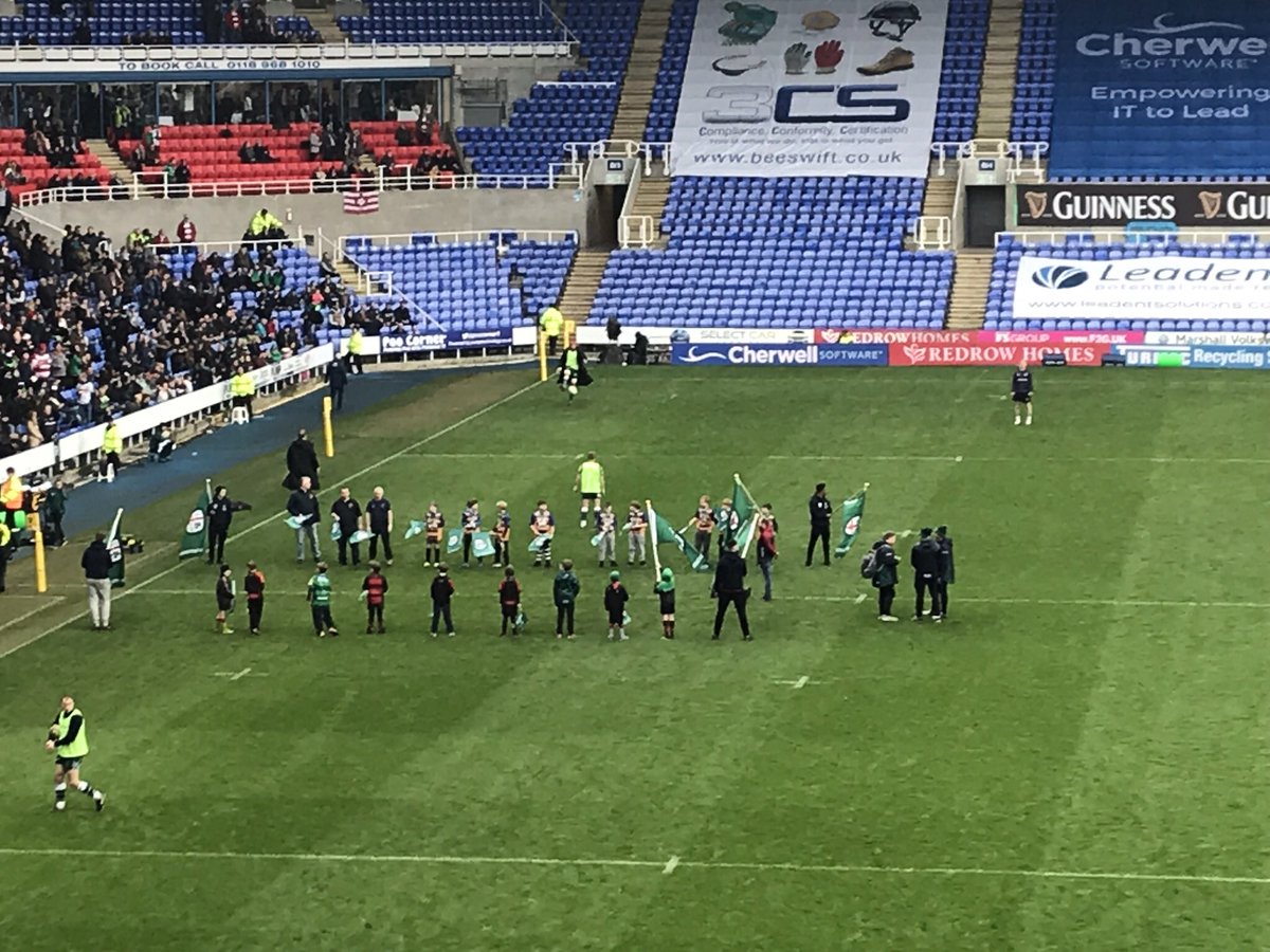 MTB_KMac's tweet photo. Great day for our @UoPSportScience #SportsManagementandDevelopment students, who helped deliver the @LiRFC Community Rugby Festival. Some even made it onto the pitch at today’s game. #Irish v #Gloucester https://t.co/vHXGJupCm4