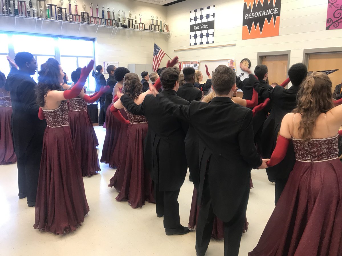 PHSResonance's tweet photo. Be sure not to miss the last competition show of the night, Thomas Dale Knight Scene at 4:30! Everyone loves a band!! 
#GetClassic https://t.co/Ms7Y6hzb10