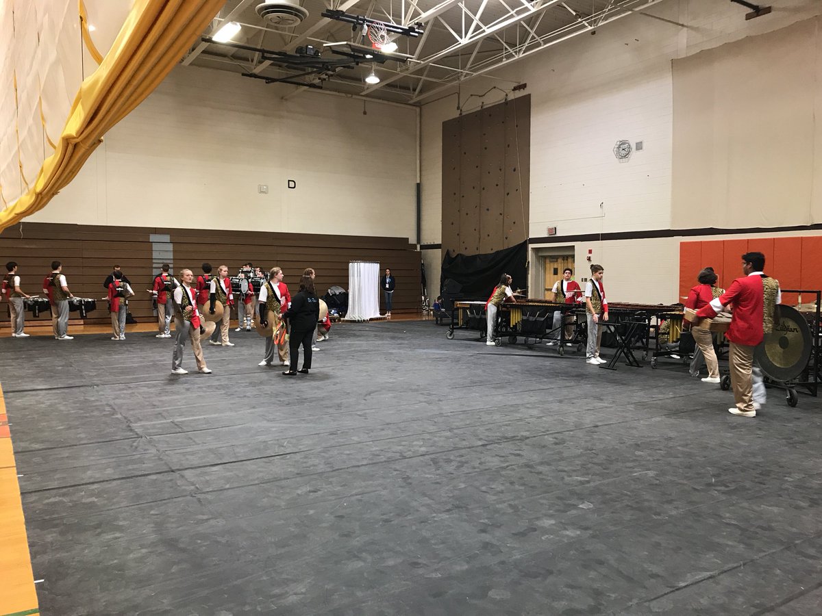 NPHS_NPWP's tweet photo. It’s showtime! @NPHS_NPMK @npmkguard https://t.co/rnCTliWkW6