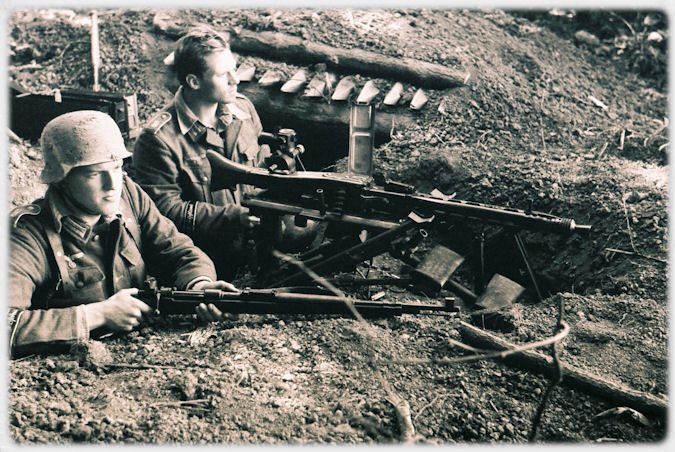 The terrain north of TF was perfect for AFVs but also a wide defensive field of fire. Ground cover afforded camouflage to GDs prepared infantry, heavy weapon & assault gun positions. The infantry Rgts were in the HKL (main battle line) in depth, w/ strong local reserves. /10