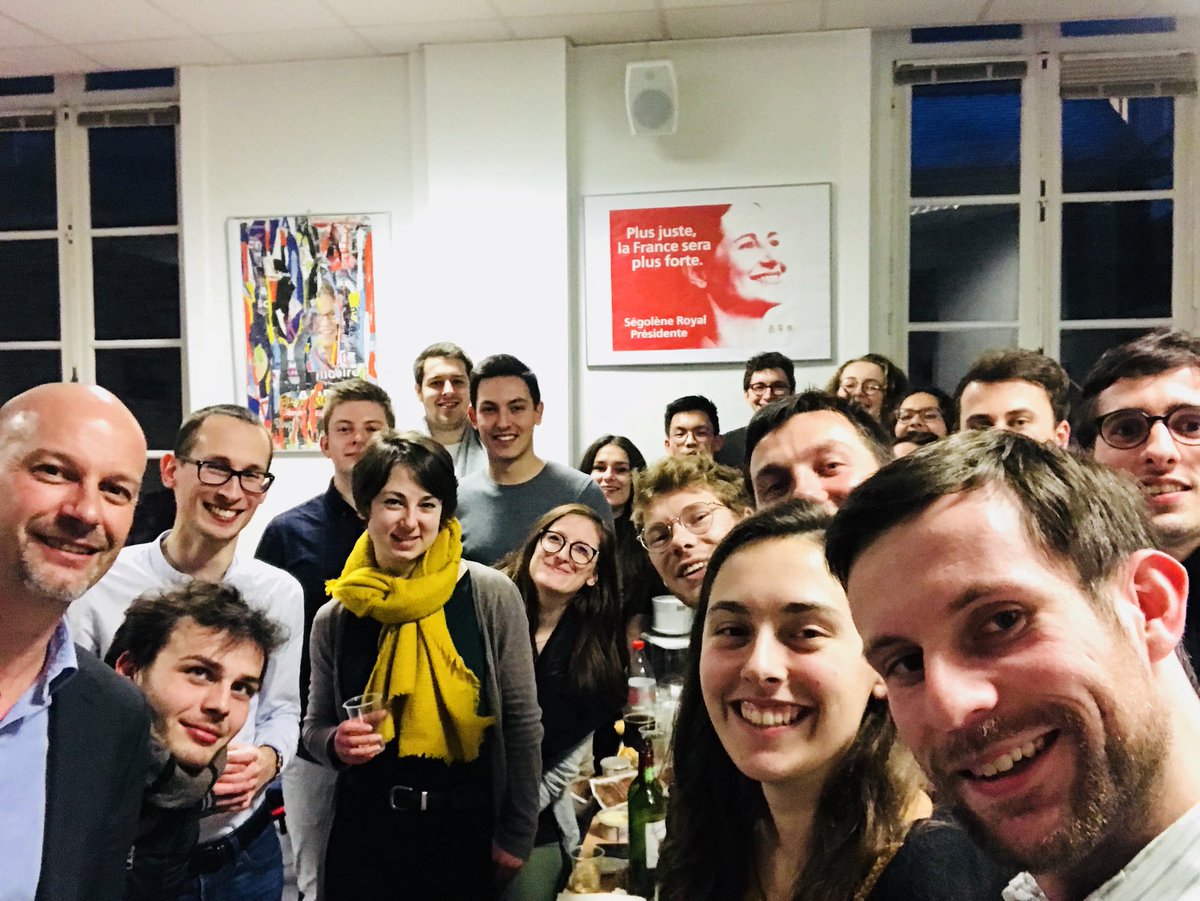 CFouillere's tweet photo. Plaisir d’échanger à #Rennes avec les jeunes socialistes du Grand Ouest, engagés, sincères et intègres. Leur enthousiasme et la qualité de leur réflexion sera très utile pour la #Renaissance du PS !🌹👍👌
#AssisesJS #AppelDeBondy https://t.co/H0uTLpvx8E