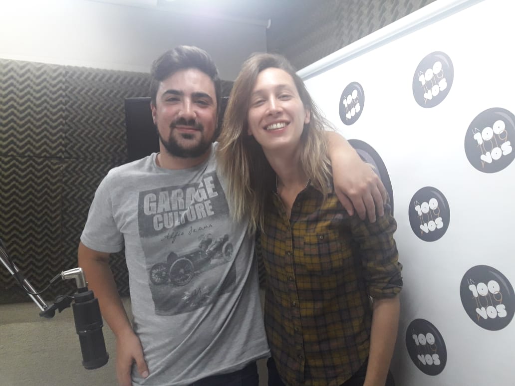 AsisehablaRadio's tweet photo. #ManoAManoASH, un personaje de nuestra ciudad va a responder a todas nuestras preguntas. Esta vez, le tocó a #JimenaKrischak de @HelaguiarRock.

Prendete a @La100Bahia y enterate de todo📻 https://t.co/wZnbQPfdLa