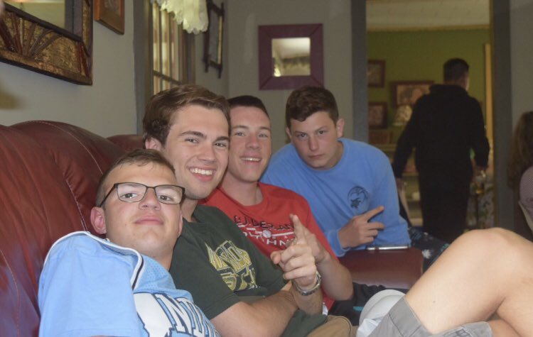 Happy birthday dad, I hope you have an amazing day ❤️ see ya soon buddy @dconn501