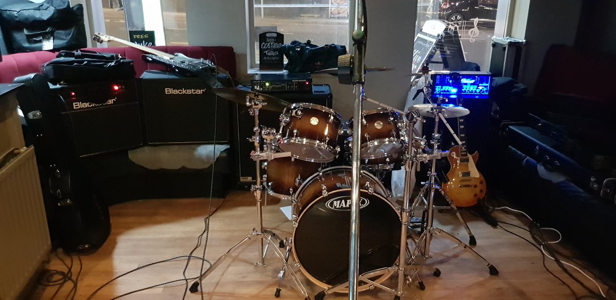 Gig time 😁🤘🤘