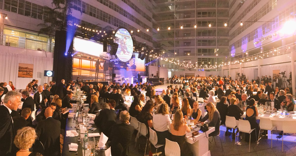 Weer een prachtig #OGDH2018 #aanzee gala met goede doelen <a href="/foundationLINDA/">LINDA.foundation</a> en <a href="/UNICEF/">UNICEF</a> en als vanouds verzorgt AVEQ weer #licht #geluid #beeld #camera #techniek en #website