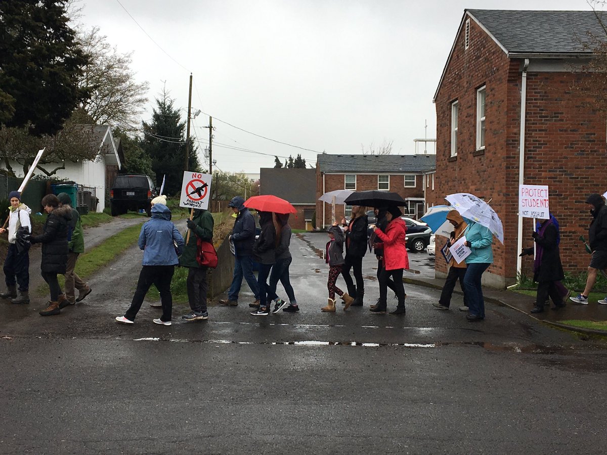 solomonout's tweet photo. A lot of families out for the march in #VanWa. #MarchForOurLives https://t.co/ZoGnVY3xGs