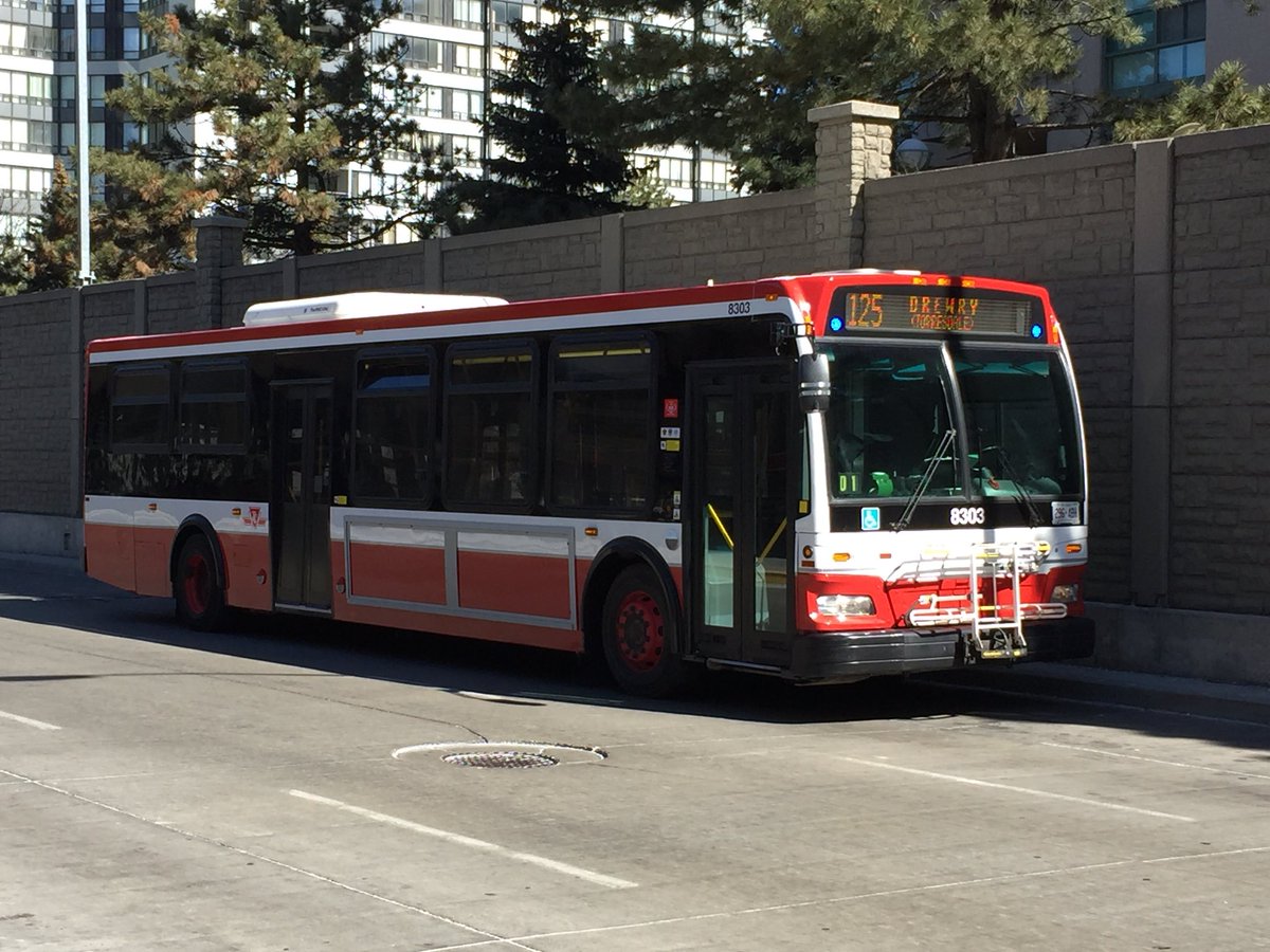 Toronto Transit Photography tweet media