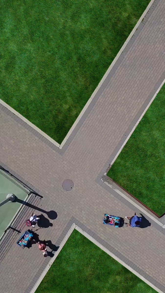 landmarkWL's tweet photo. Surrounded by parks and open spaces, the neighborhood is home to farmers markets, street fairs and so many other reasons to get out and play. https://t.co/LgjX7ZCnV3