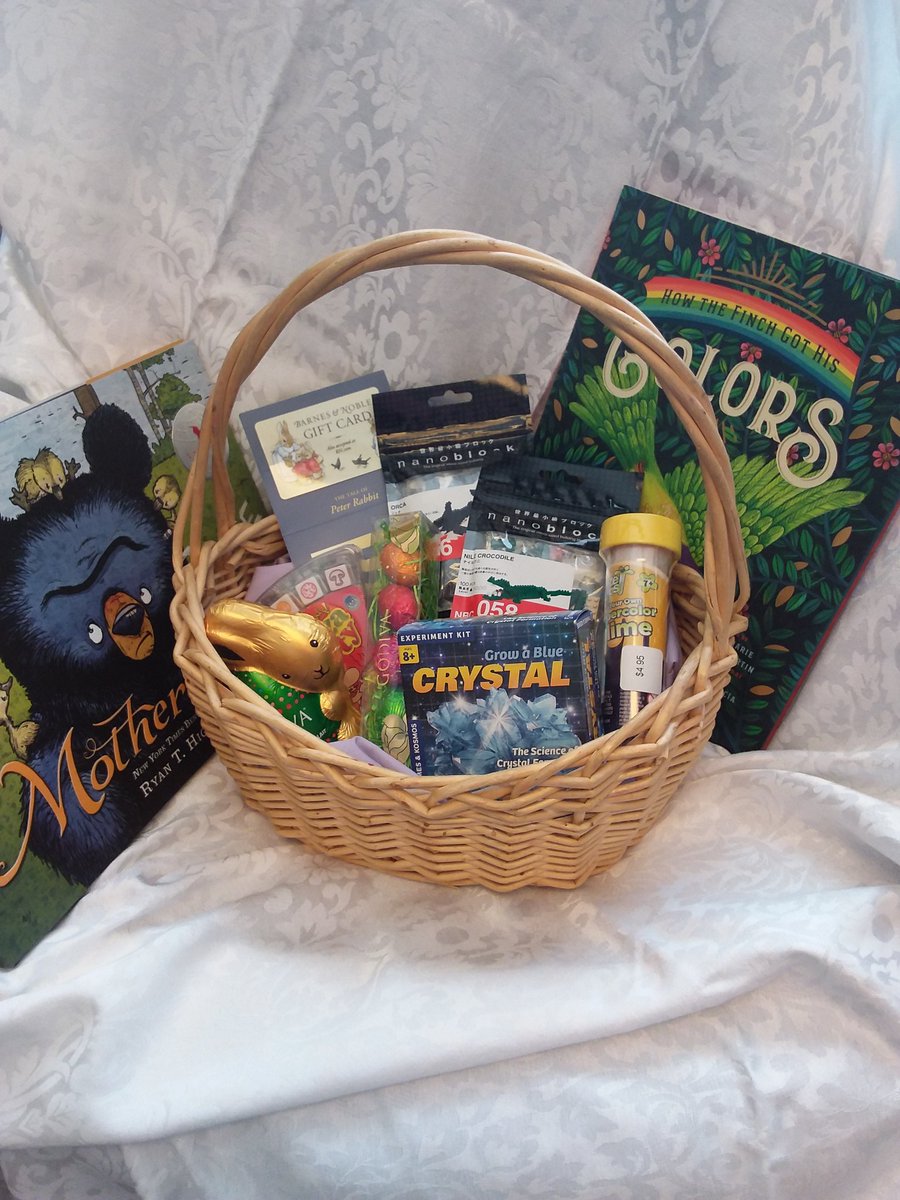 BarnesNSalem's tweet photo. #buildabasket for your favorite little ones! #bnbuzz #easter #spring https://t.co/nnCjDilVXU