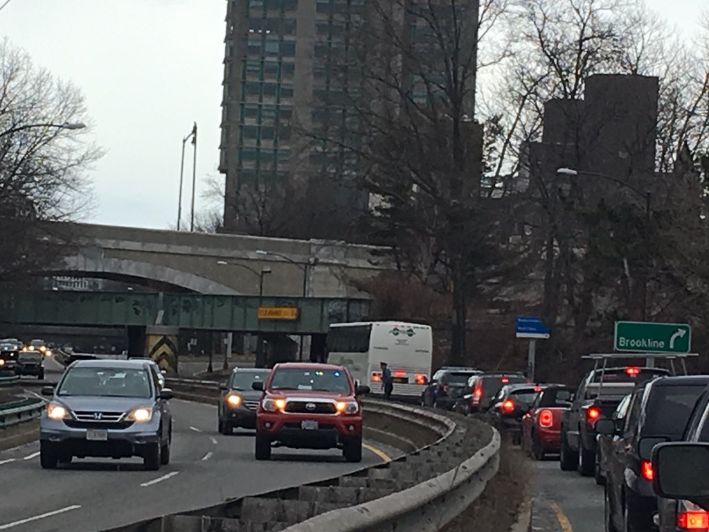 OKpop's tweet photo. @universalhub the bus caught on strow and shock to see a truck as well just past east bound https://t.co/JOxODvOk7y