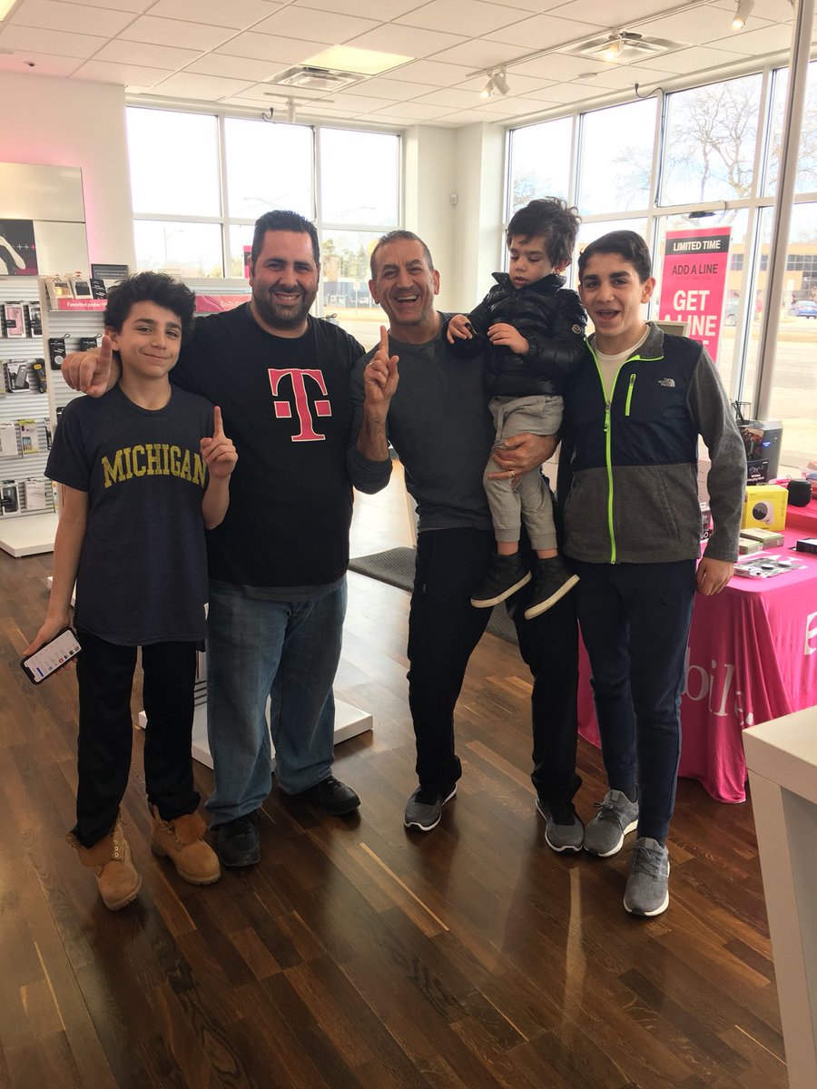 Fun times with <a href="/thatsammori/">Saber Ammori</a> and your wonderful family thanks for visiting #1family <a href="/leithsawa/">Leith Sawa</a> <a href="/BKinaia/">Brian Kinaia</a> <a href="/WirelessVision/">Wireless Vision</a>