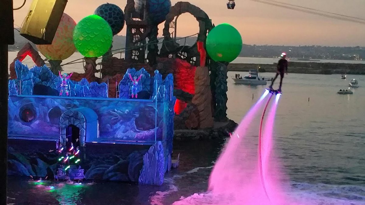 Liquid2016's tweet photo. #cirqueshow #LEDlighting #hydroflightshow #glowbright https://t.co/V7nLsq48qn