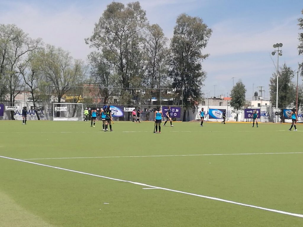 COMUDEsalamanc's tweet photo. Así se vive la #CopaFlick 2018 
#ComudeSalamanca te invita a seguir apoyando a los deportistas que nos acompañan. 🥅🏑🏆 https://t.co/hdL1ZVvB7d