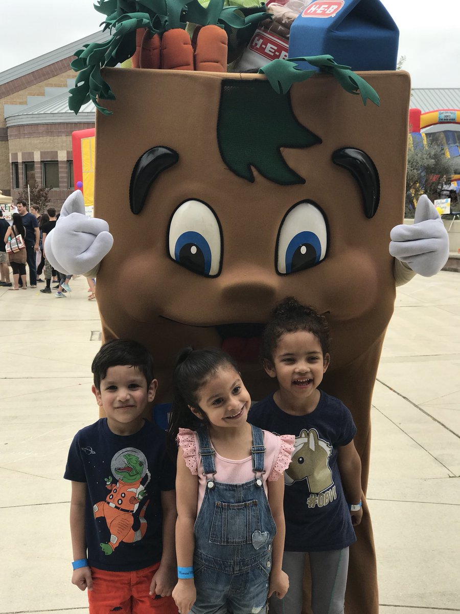 Lots of family fun at our Roadrunner Romp #mayroadrunnerromp2018