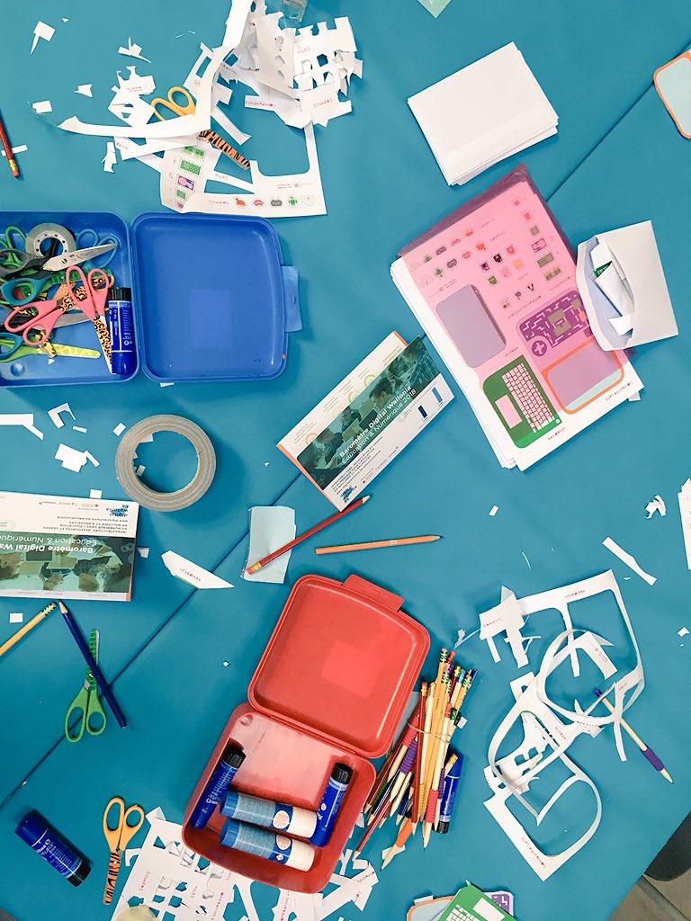 martiiw's tweet image. #PDS2018 Afternoon workshop with children from 3 to 6 years to make paper computer and discover how it works #THX @hellorubyworld #WallCode #code #CSforAll @digitalwallonia