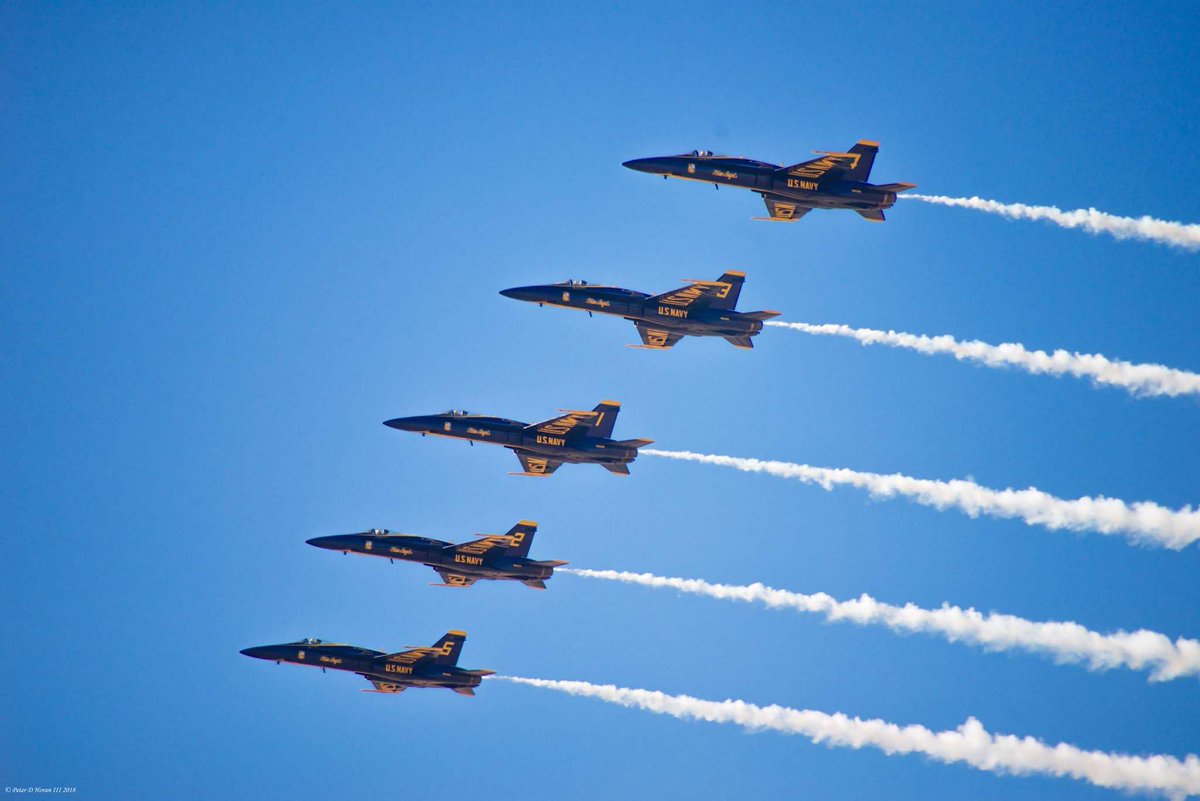 PeterHoranIII's tweet photo. Luke AFB airshow 03-17-18 #blueangelsfly #aviationphotography #blueangels #airshow #usnavy #blueangelsairshow #aviation #navy #jet #military #blueangels70 #airplane #avgeek #flying #blueangelsclub #fighterjet #fighterpilot #pilot #f18 #usn #flynavy #nikon #aerobatics @BlueAngels https://t.co/oZncP769Yg
