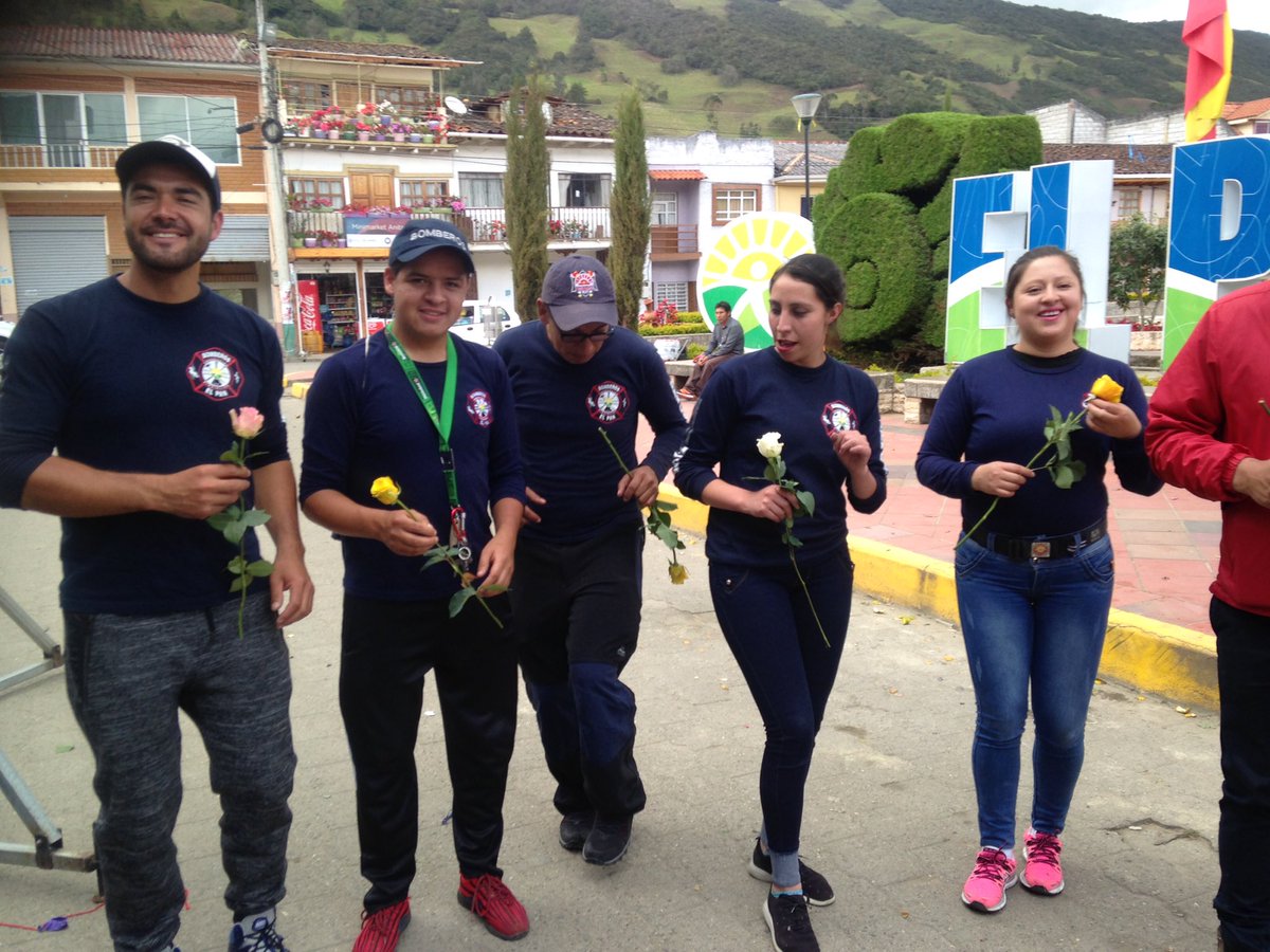 BomberosElPan's tweet photo. Compartimos con ustedes fotos de la carrera atlética #BomberosElPan6k, tu huella marca la diferencia, realizada en el @munielpan. @eliana_aracely @BomberosElPan https://t.co/qje2aJeuxR