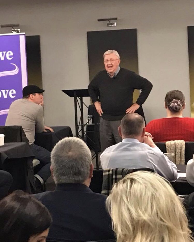 lifeprinciple's tweet photo. Dr DD Humber ‘Crushing It’ at DE Intensive Davenport. #DE #nothingisbiggerthanlife #dynamicessentials #deintensivedavenport #lastingpurpose https://t.co/ep6qPidVz5