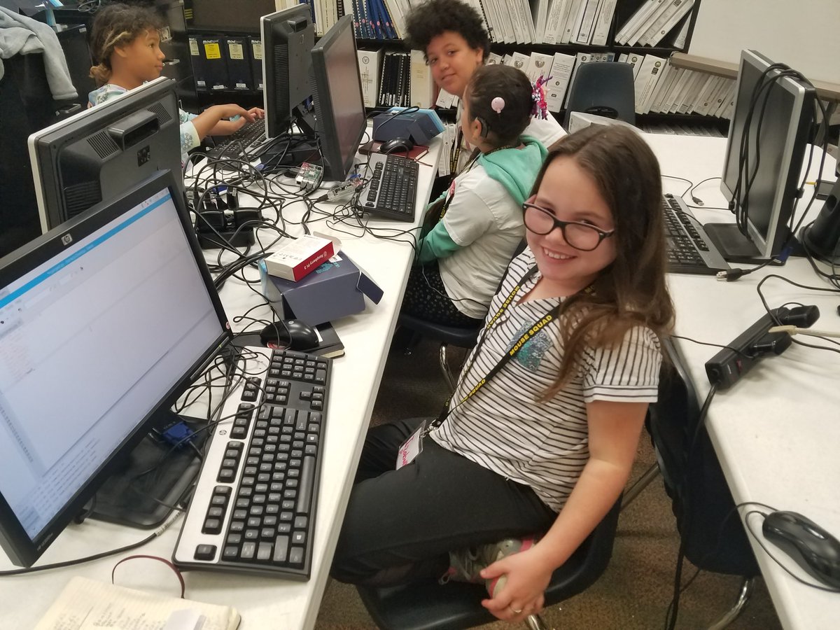 KarlyMoura's tweet photo. ☀ Another INCREDIBLE Saturday morning at #InventorsUniversity! Our brilliant 💡 @SunTerrace1 girls working hard on their @scratch & @ThePSF coding 💻 projects. 😊
💥These girls ROCK‼ Awesome day with teachers Iris, Braelynn & special guest TA Bailey! #csforca #codebreaker #csk8 https://t.co/khD4hwFymk