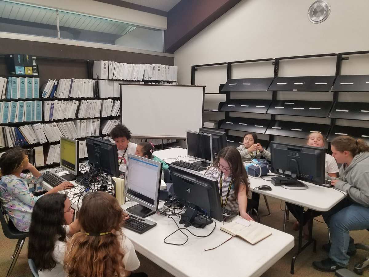 KarlyMoura's tweet photo. ☀ Another INCREDIBLE Saturday morning at #InventorsUniversity! Our brilliant 💡 @SunTerrace1 girls working hard on their @scratch & @ThePSF coding 💻 projects. 😊
💥These girls ROCK‼ Awesome day with teachers Iris, Braelynn & special guest TA Bailey! #csforca #codebreaker #csk8 https://t.co/khD4hwFymk