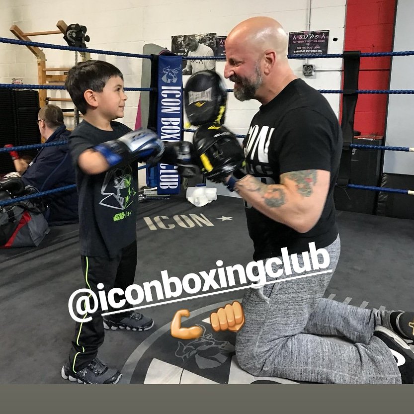 louiestravato's tweet image. Today I #assisted @jesseamarelo #instructing the little  #bulls of @iconboxingclub. These #children were #Amazing and a joy to #train. #doyouhavewhatittakes #howbaddoyouwantit #justdoit #bethechange #nevergiveup #behumbleorbehumbled #motivational#inspirational #instructor #boxing