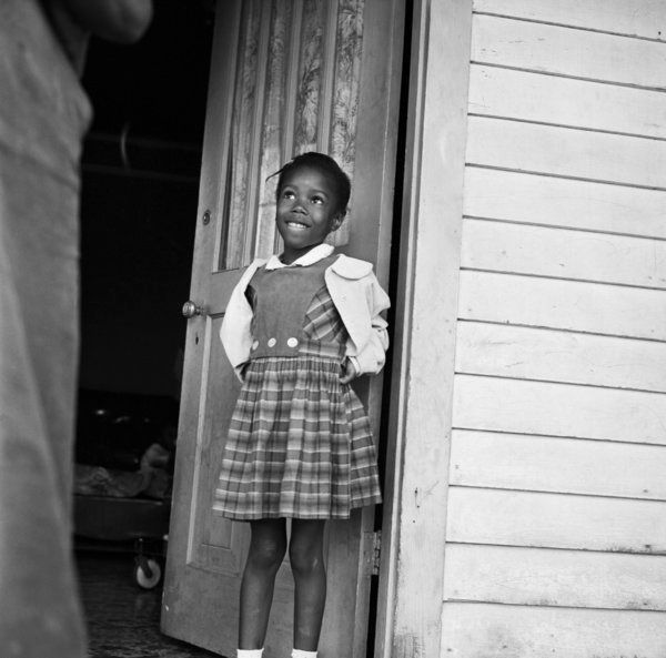 Ruby Bridges was just 6 years old when she became the first black student to attend a formerly segregated school in Louisiana. We honor her and other girls who changed the world! buff.ly/2FWfz97