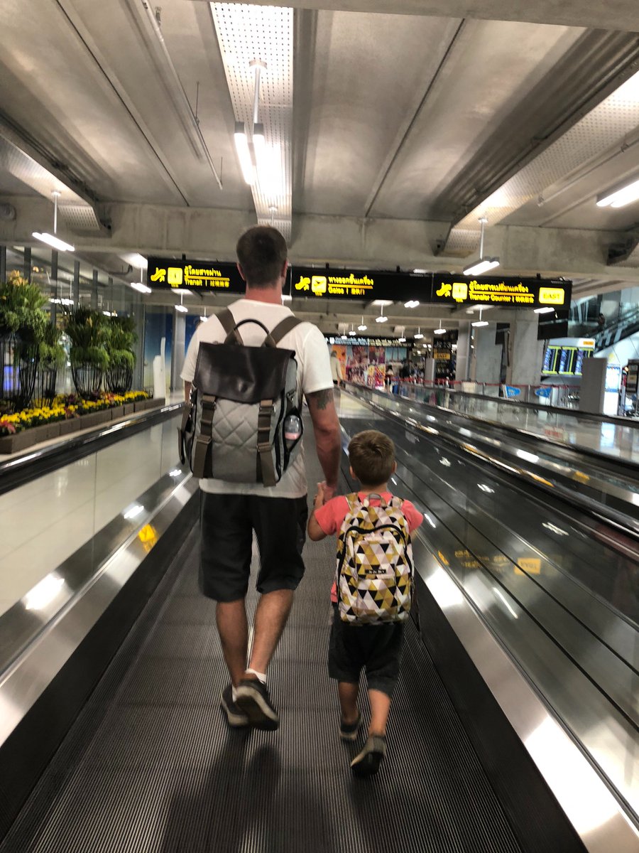 DevonESawa's tweet photo. Yo @AjohnBuckley...  Thailand. Checkout the diaper bag. That a @Paperclip_Life ? https://t.co/u7Lyn1mslG
