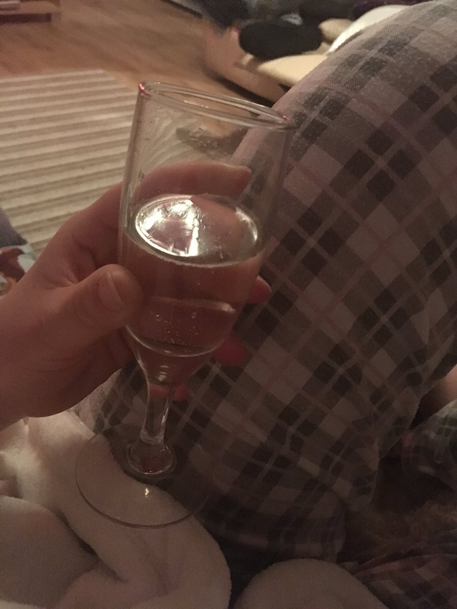 jo_owens's tweet photo. Promotional drinks #army #PNCO #LCPL 🙌🏽🍾🥂 @daveydavedave83 https://t.co/QnhptCfYoK