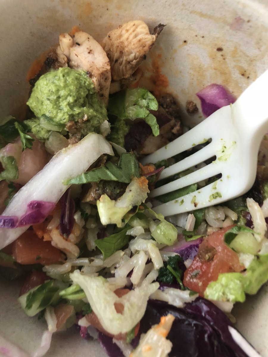 laurabrounstein's tweet photo. #seventeam is on our way back to NYC fueled by @cava grain bowls (I basically inhaled two of them) and @hint 🙌🏻 @nikkirap @karagoldin @seventeen #17Marches https://t.co/Ucg6Jwyypf