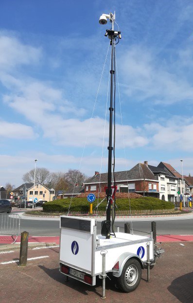 JohanVerschaeve's tweet photo. Terugblik op dag 1 van een geslaagde @BINKaprijke #Veiligheidsbeurs . Hoog bezoek voor het @PZMeetjesland Onthaalpunt @Kaprijke_be van Vicepremier, Minister van Veiligheid en Binnenlandse Zaken @JanJambon en Gouverneur @JanBriersGouv . Demo #CP_OPS https://t.co/2J1TXMHRkb