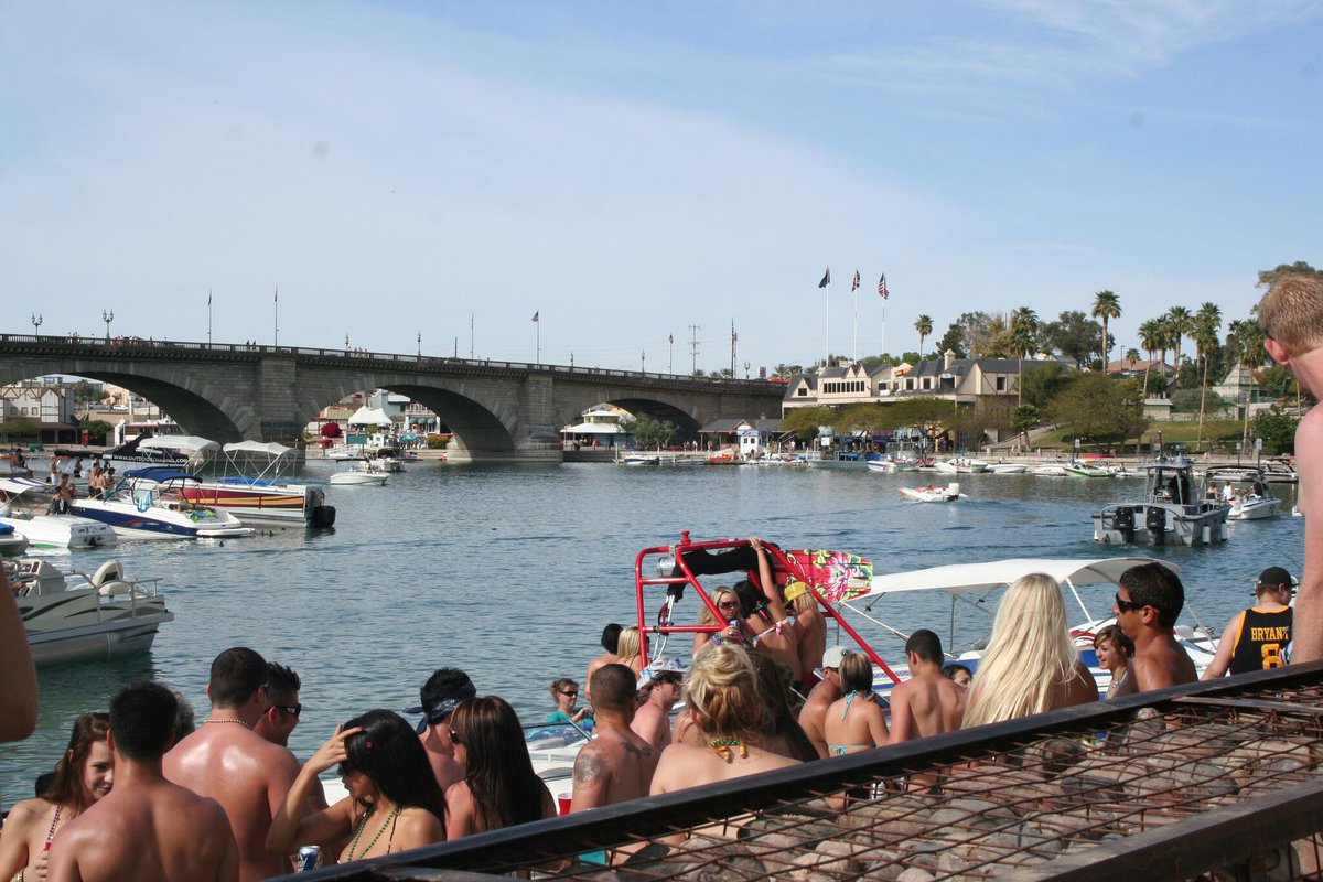 CheapTravelcom's tweet photo. Airfares Hotels  Book@>https://t.co/znIkGS5MaV … #SpringBreak #LakeHavasuH2o #SpringBreakHavasu #College #LakeHavasu #AZspringbreak 
#ASU #UofA #NAU #CalPoly #CSU #SDSU #USC #NSC #UNLV #ssb18 #novalja2018 #fsu #gsu #springbreakmx #sendit #aamu #SpringBreak2k18 #SpringBreak2018 https://t.co/1zDb2LH10Y