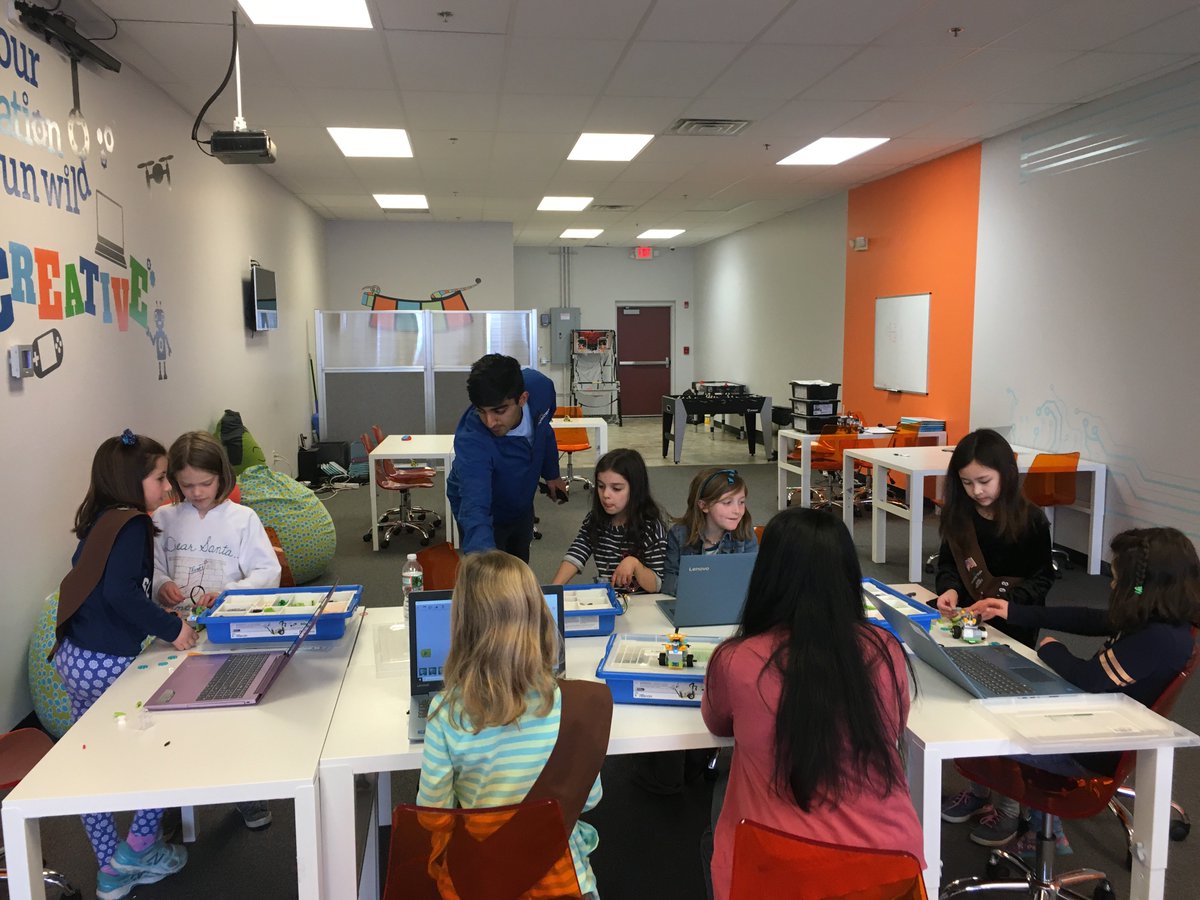codewizhq's tweet image. Full, fun and code filled Saturday! #CodingRocks #codewiz #