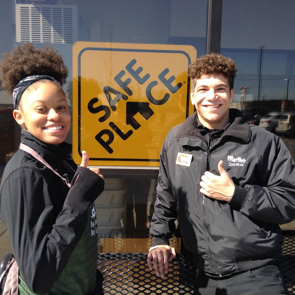 martinsmarkets's tweet photo. Today is the last day of National Safe Place Week, but awareness needs to happen all year long. Youth safety is a priority in Michiana and we're proud to be a Safe Place partner with YSB! Photo cred: Western & Mayflower in SB @ysbsjc #NSPWeek2018 https://t.co/DKiDWNbFBS