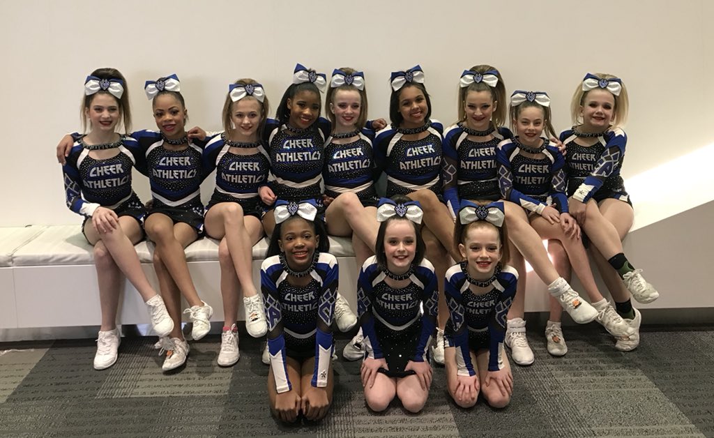 Beta ladies are ready to take the mat for day 1 <a href="/CheerPower_ACP/">American Cheer Power</a>! #ACPMidwest #therise