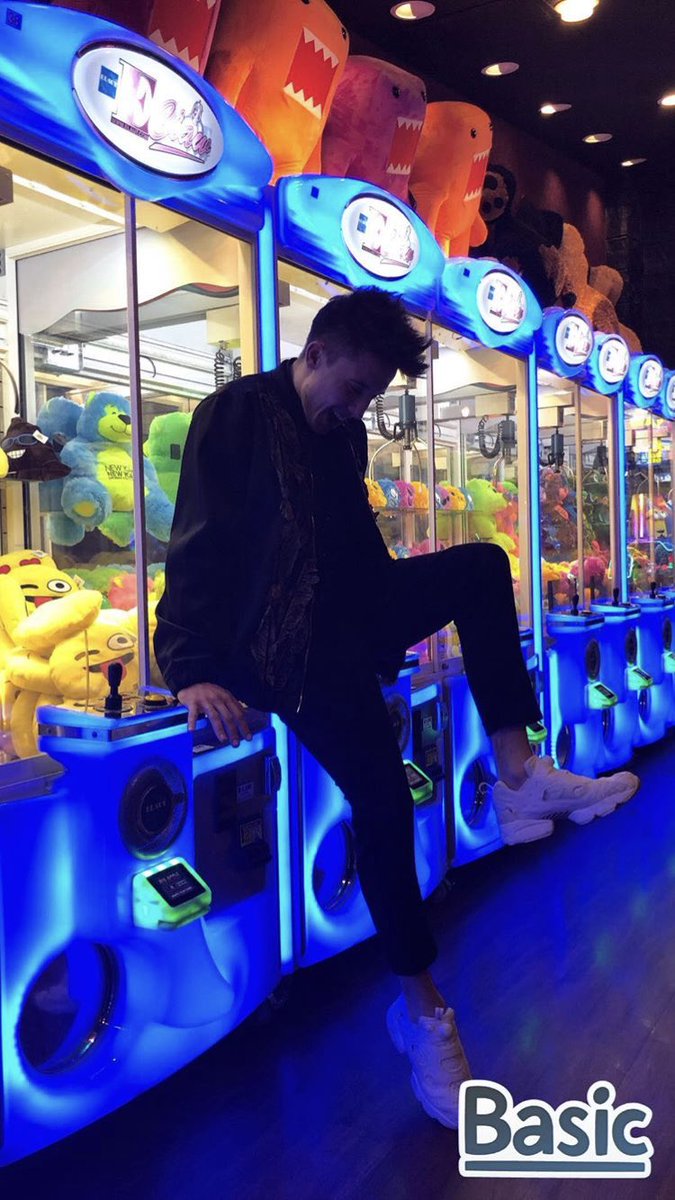 loouismybby's tweet photo. chce jutro i zobaczyc the winner is Dawid Kwiatkowski 
#KCA #UlubionaPolskaGwiazdaDawidKwiatkowski https://t.co/ri1n3qff3u