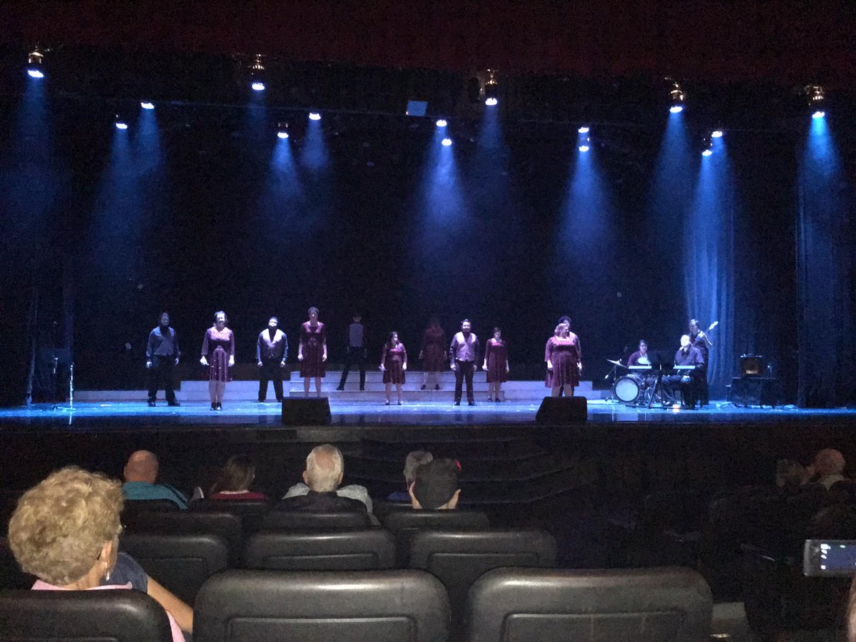 TVCCVoice's tweet photo. Throwback to last June, when TVCC's Encore Singers got to tour in Branson, Missouri! https://t.co/CHCDzQQM9v