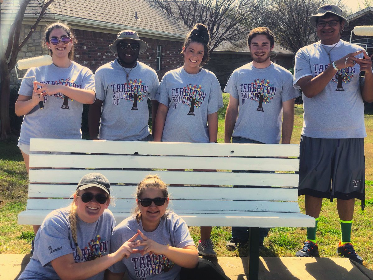 AlphaGam_TSU's tweet photo. It was a pleasure giving back the worlds work to our community this morning!#TarletonRoundup18 https://t.co/bKSIj36Ahu