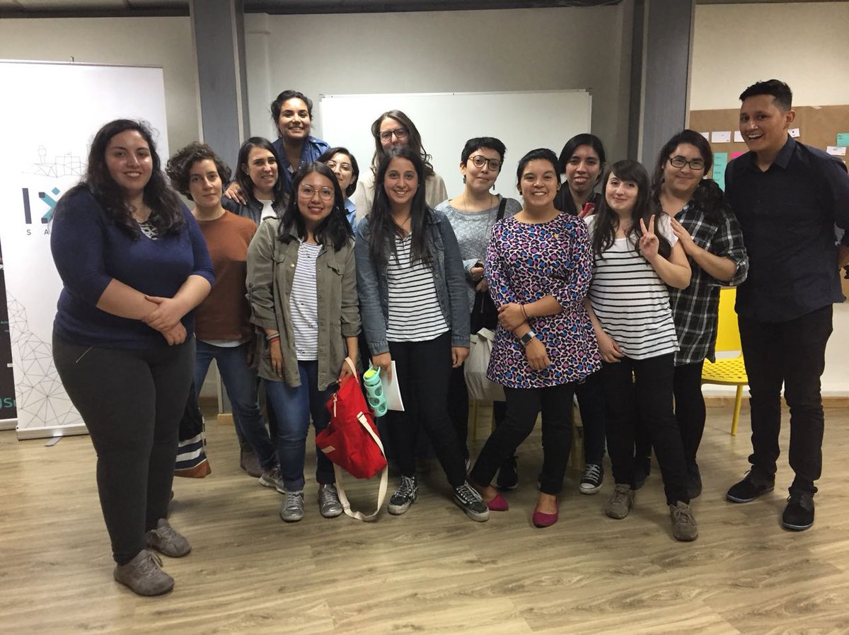 IDAChile's tweet photo. Finalizamos el Día mundial de la Arquitectura de Información con esta fotito. Gracias a todos los asistentes al taller ¡La pasamos muy bien! #idachile #WIAD18CL 😍 https://t.co/dR9dAYTP9I