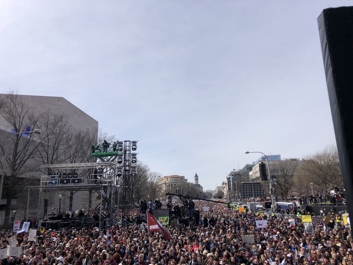 nikhitaaan's tweet photo. The crowd today was incredible to see. It was an honor to report for the Guardian and to represent @EagleEyeMSD for today’s #MarchForOurLives Look out for more work in the future from the Eagle Eye! We have some amazing work in store. https://t.co/YiYnzPaGSe