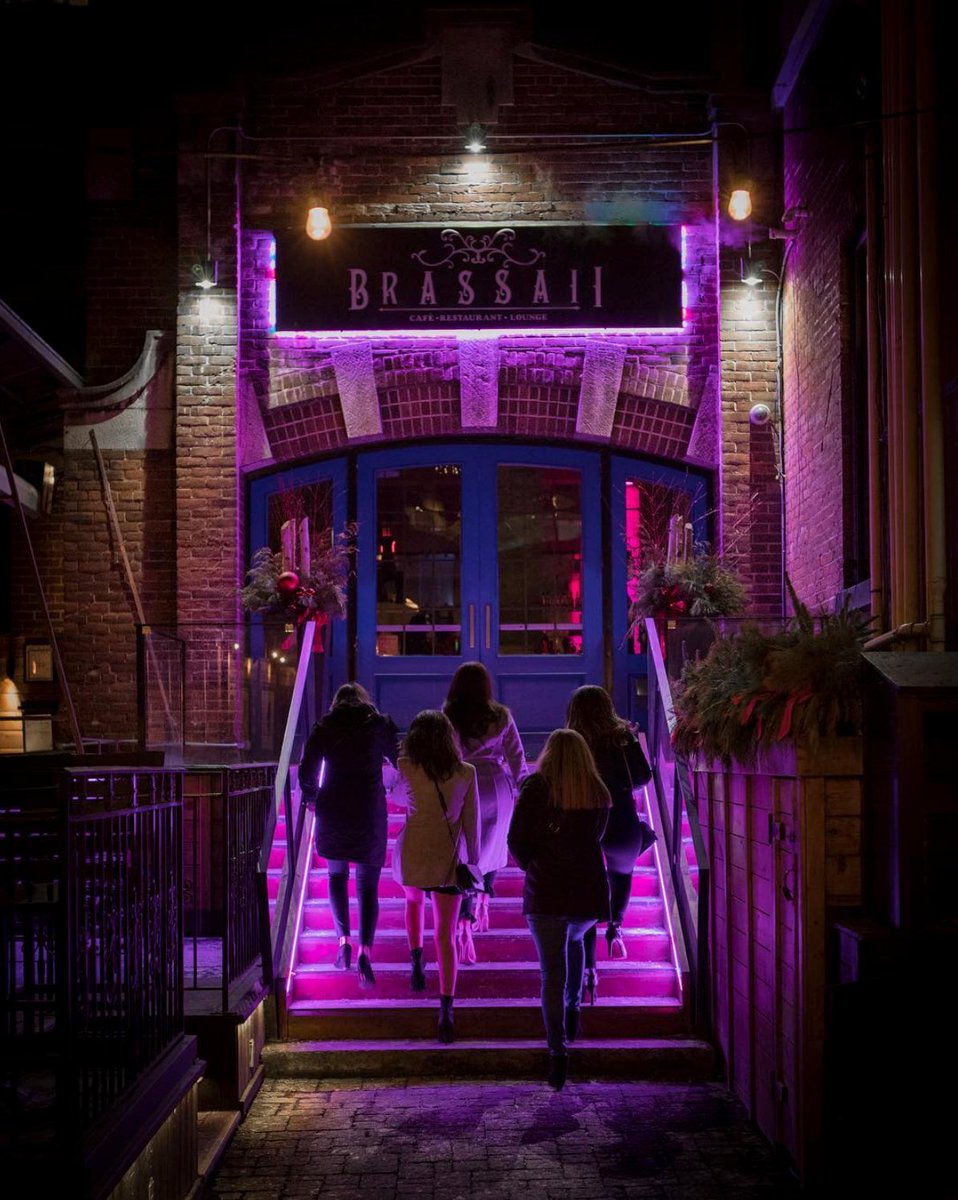 The only place to be on a Saturday night! Thanks <a href="/red/">(RED)</a>.kiwi for the photo!

#squadgoals #saturday #girls #nightout #toronto #nightlife