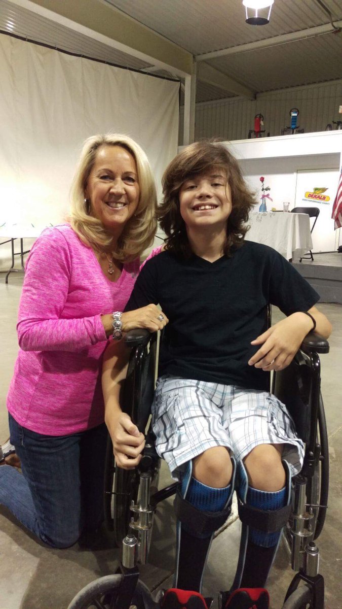 Achilles_heelys's tweet photo. Twitter I need your help! My brother, Ethan, has struggled with spinabifida all his life and recently was diagnosed with a dangerous JNA tumor in his sinus. His 2nd surgery to remove it is 4/10. His dream is to meet @Lin_Manuel and see Hamilton. I want to see his dream come true. https://t.co/VoduS4PQGl