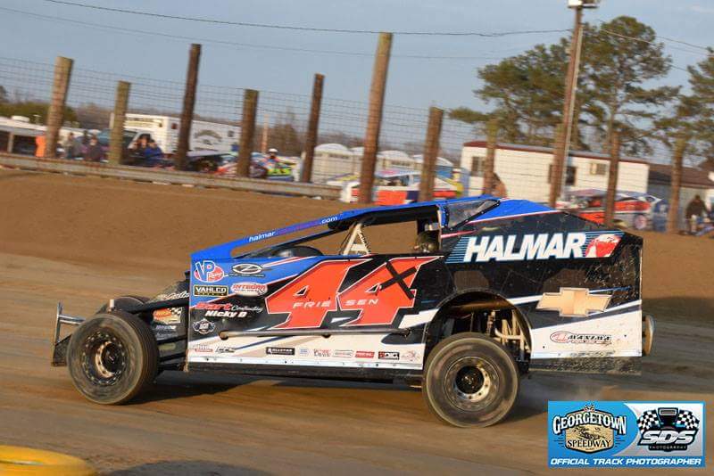 SteveDSabo's tweet photo. @JimmyHorton43 @HalmarRacing @thegtownspdwy @StewartFriesen #backupcar https://t.co/YhudoOfWPf
