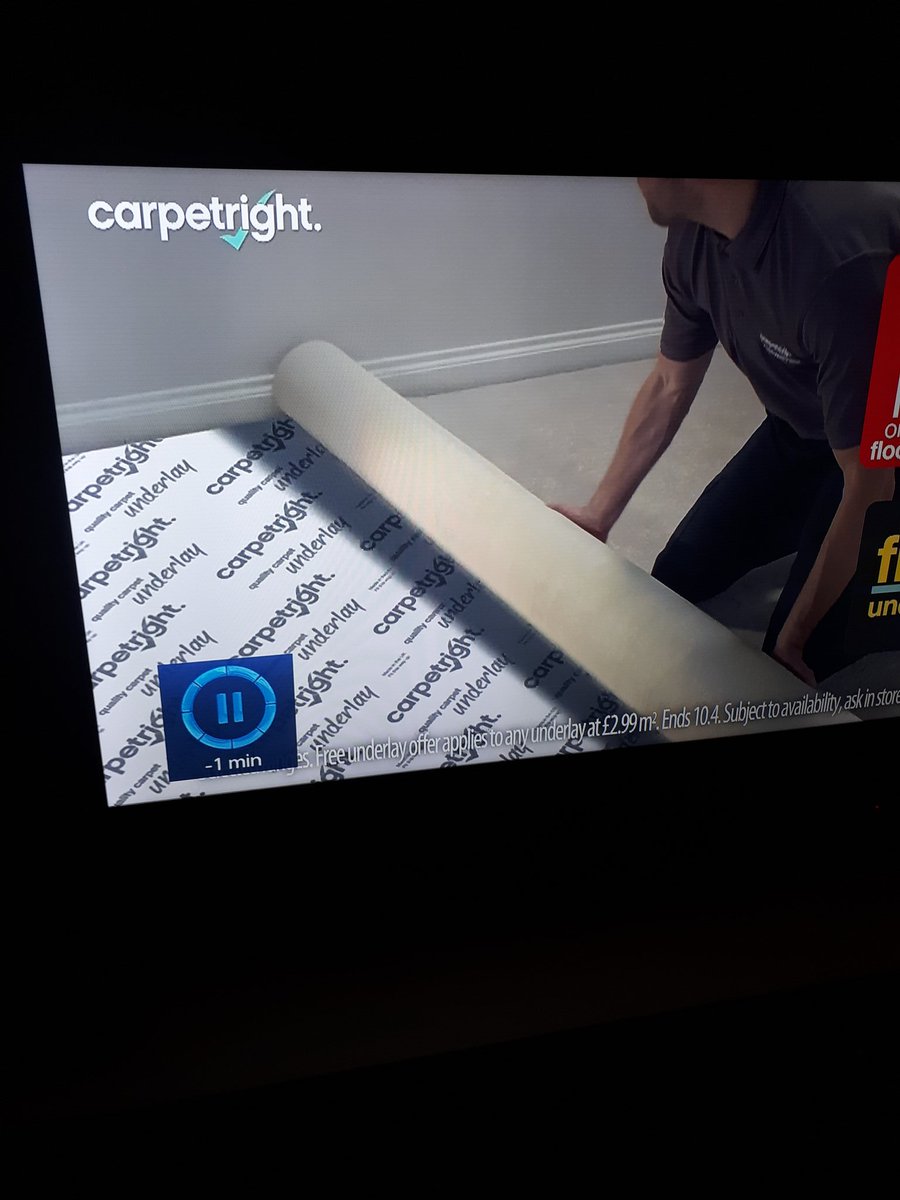 Surely you should have put some gripper around the edge @Carpetright  🤔🤣
#TVadvert