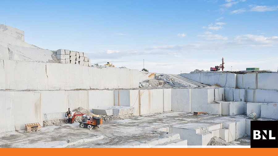 bnlnaturalstone's tweet photo. We mine to bring you the greatest quality natural stone. https://t.co/RxuH5VqTLt #bnlnaturalstone #StoneSurfaceKSA #StoneSurfaceSaudi #marblefabrication #marble #marblemining https://t.co/FCQJxVuIwf